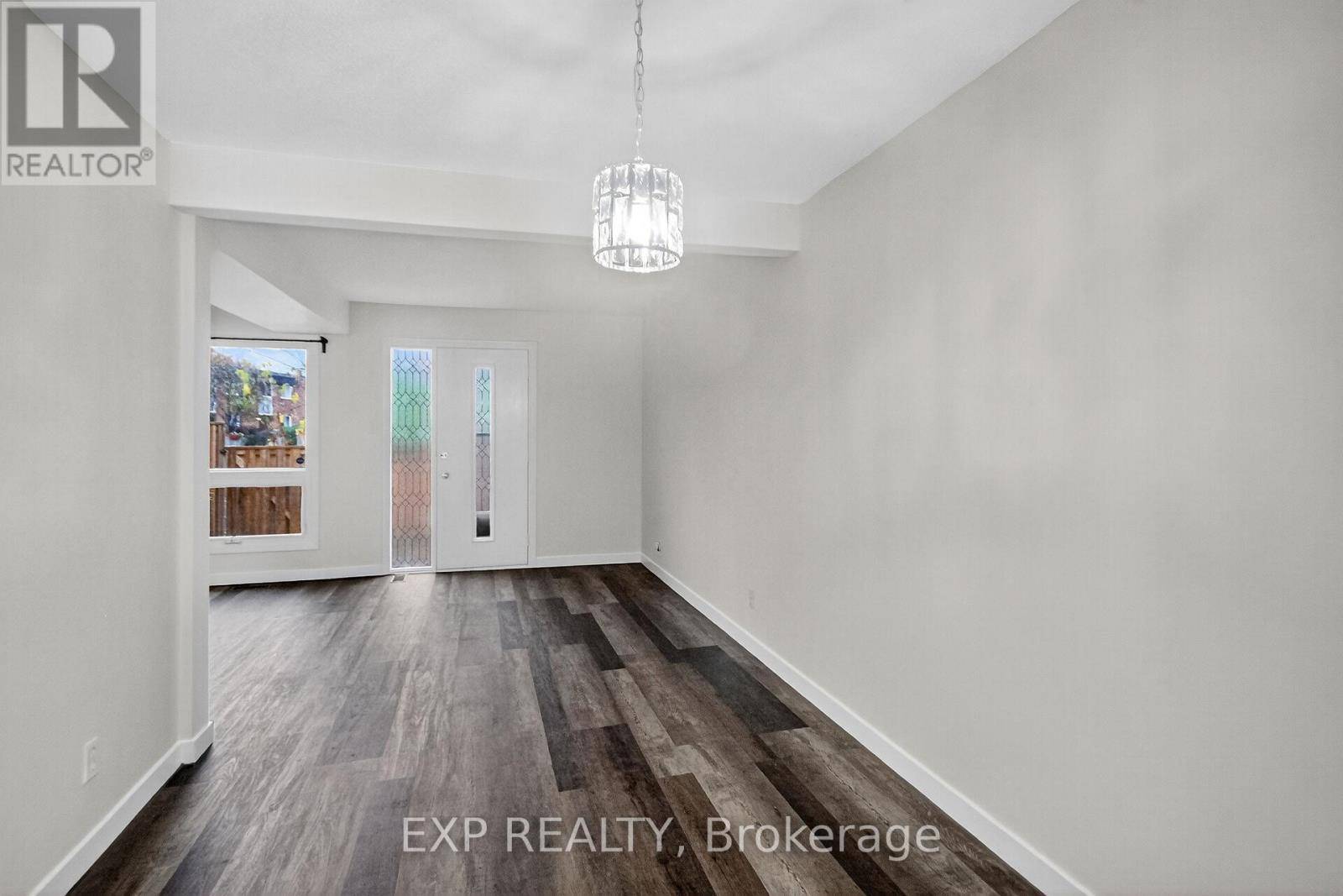 Ottawa, ON K1V0E7,109 THERESA PRIVATE