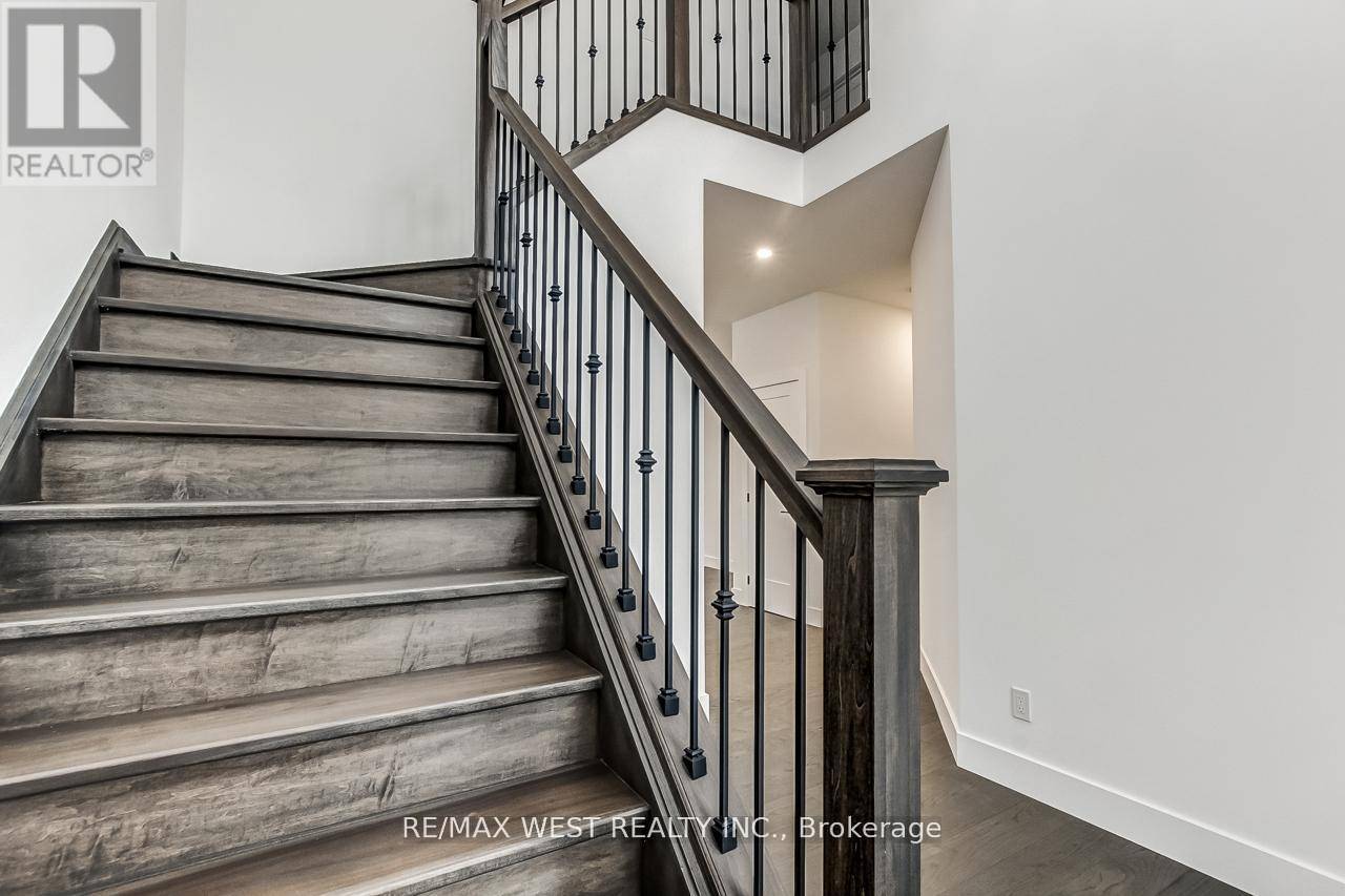 Middlesex Centre, ON N0L1R0,92 POOLE CRESCENT