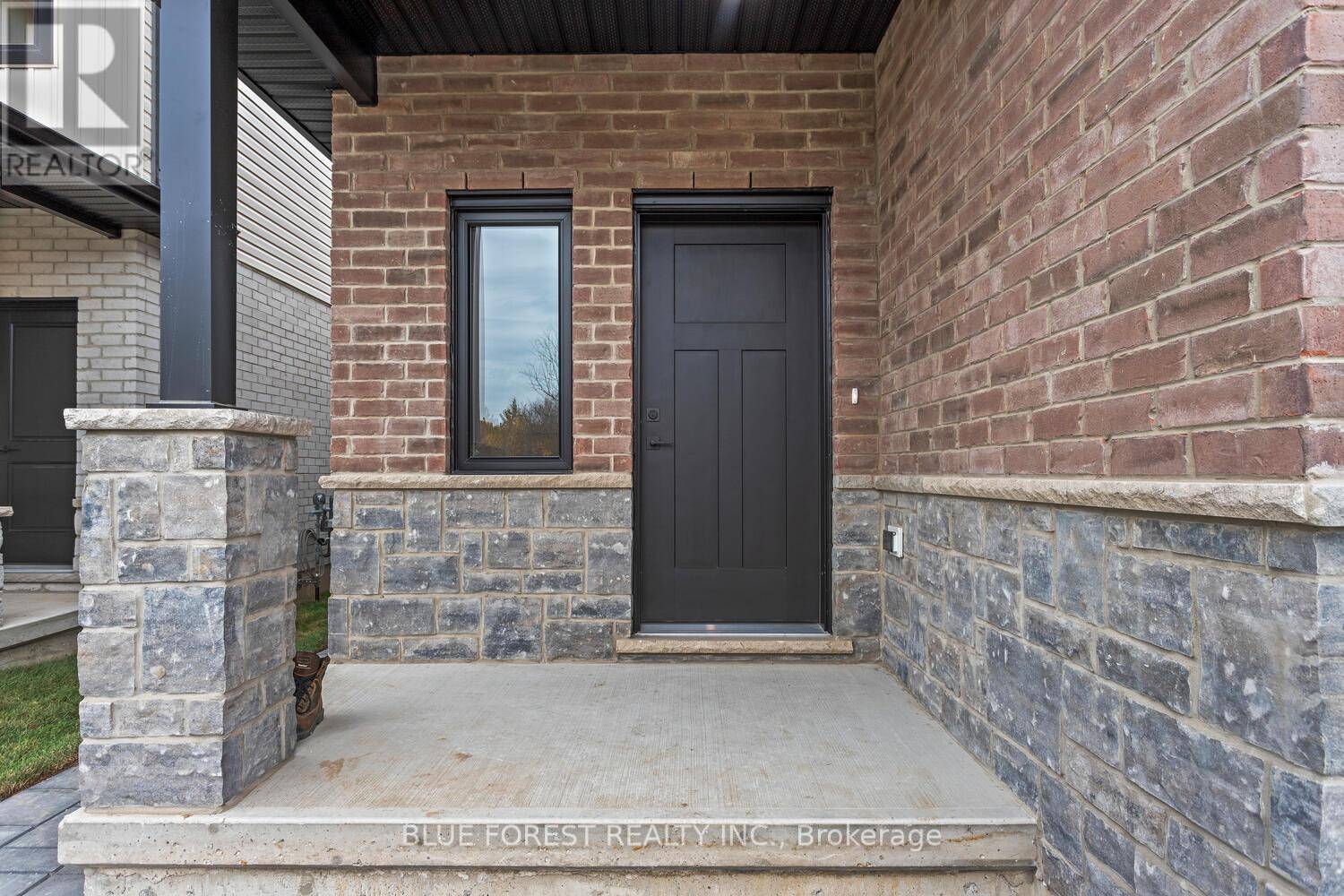 London South (south V), ON N6P0J5,3881 AYRSHIRE AVENUE