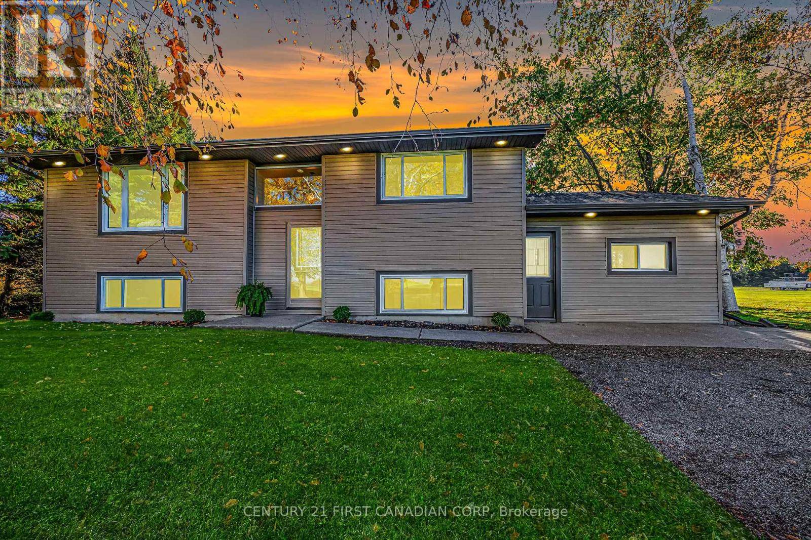 South Huron (stephen), ON N0M1T0,70986 B LINE