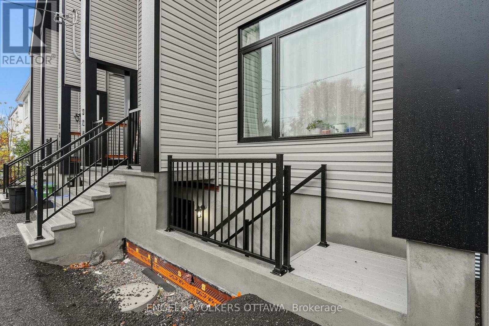 Ottawa, ON K1L6K7,322 Frontenac ST #B