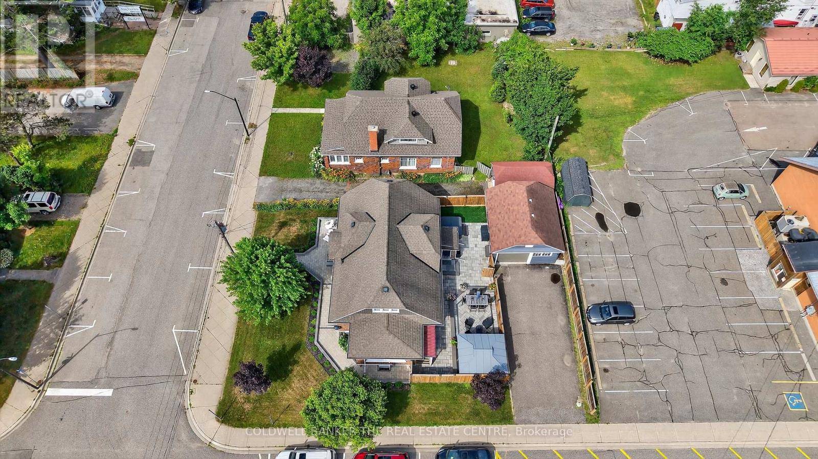 Gravenhurst (muskoka (s)), ON P1P1H5,190 ROYAL ST ROYAL STREET N