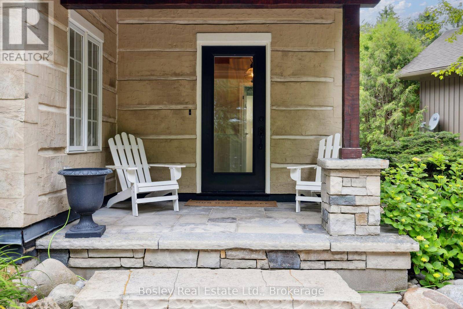 Blue Mountains, ON L9Y0M6,118 HERITAGE DRIVE