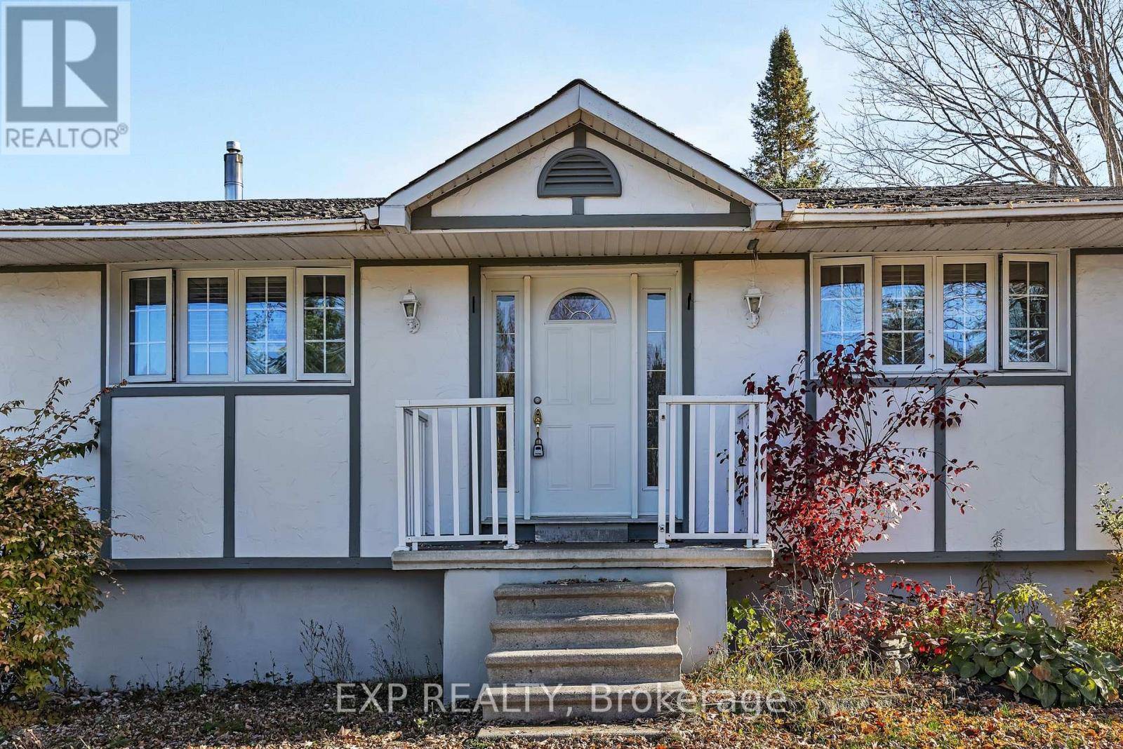 Ottawa, ON K0A2W0,3297 WAYNE STREET