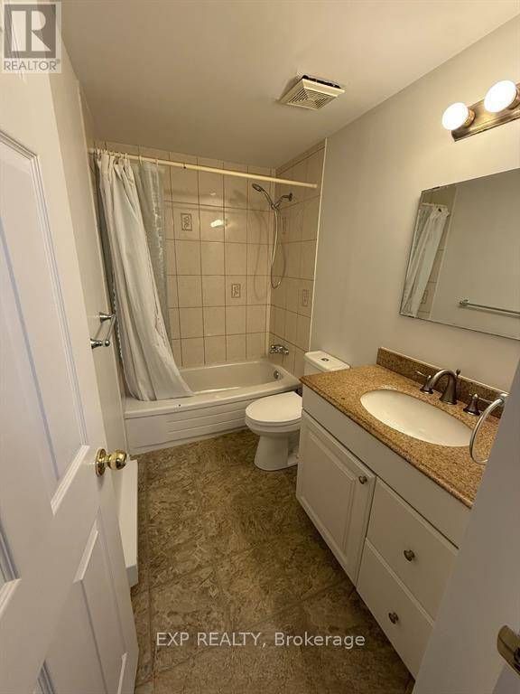 Ottawa, ON K2H8T3,13 Banner RD #L