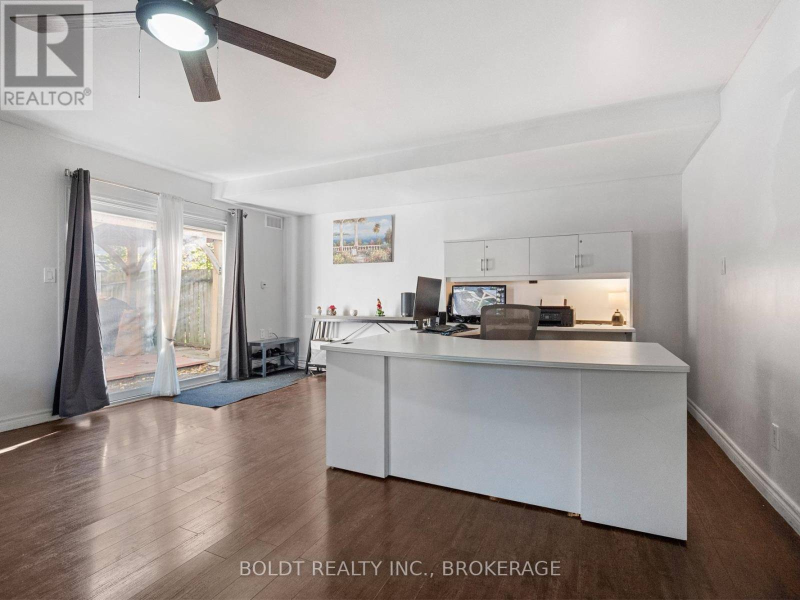 St. Catharines (oakdale), ON L2P2K7,224 OAKDALE AVENUE