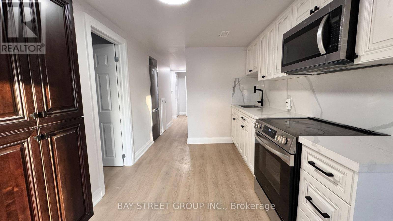 Niagara Falls (hospital), ON L2G3X6,5731 Stanley AVE #Unit C