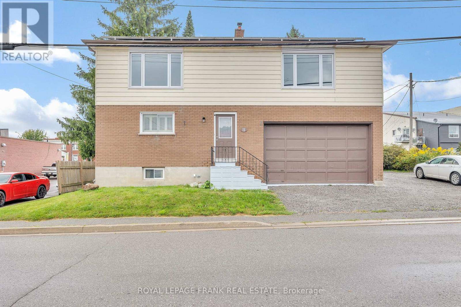 Kawartha Lakes (omemee), ON K0L2W0,11 MARY STREET E