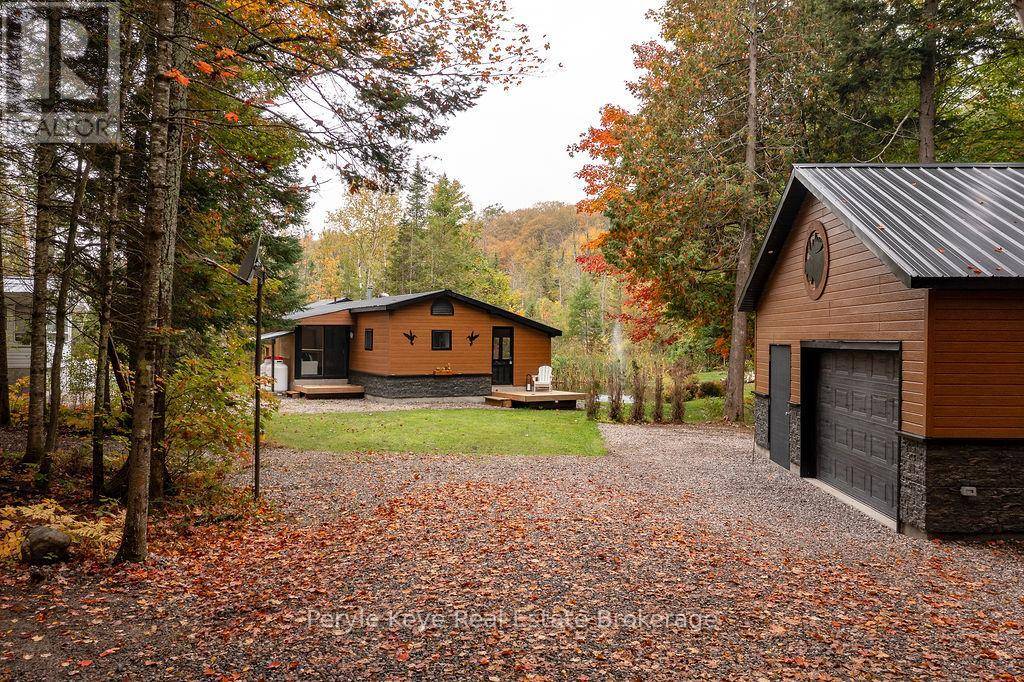 Armour, ON P0A1C0,1108 SKYLINE DRIVE