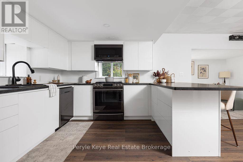 Armour, ON P0A1C0,1108 SKYLINE DRIVE