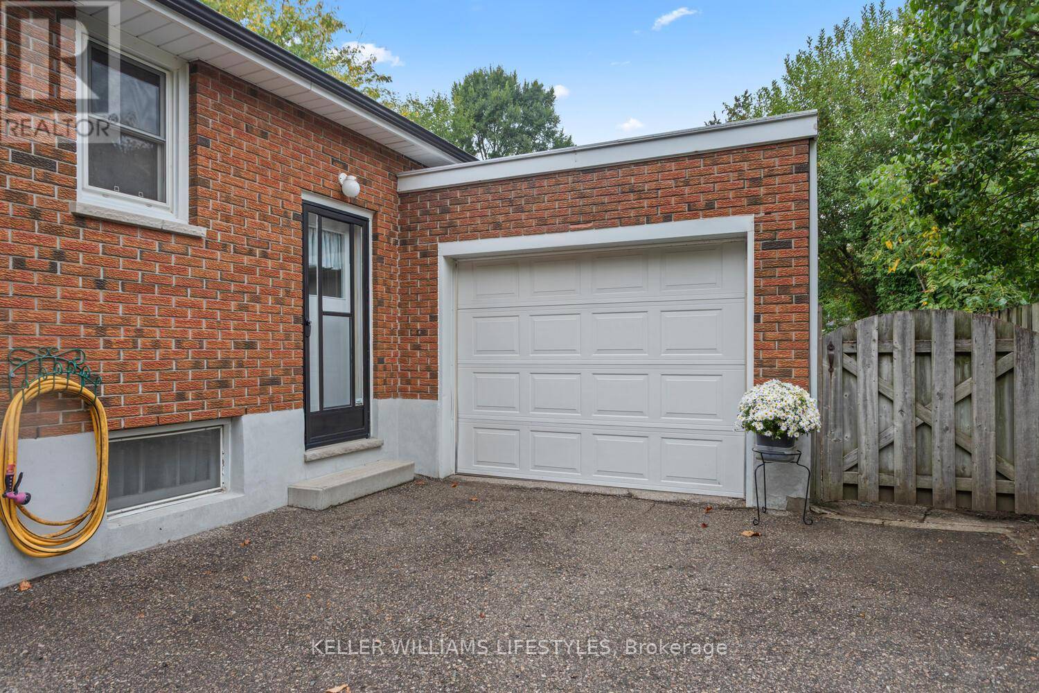 London South (south V), ON N6P1B3,54 DAVID STREET