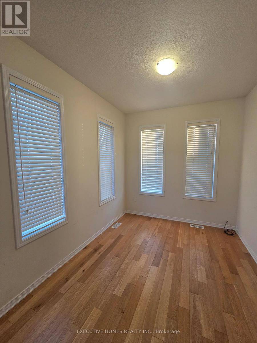 Haldimand, ON N3W0E2,204 MACLACHLAN AVENUE