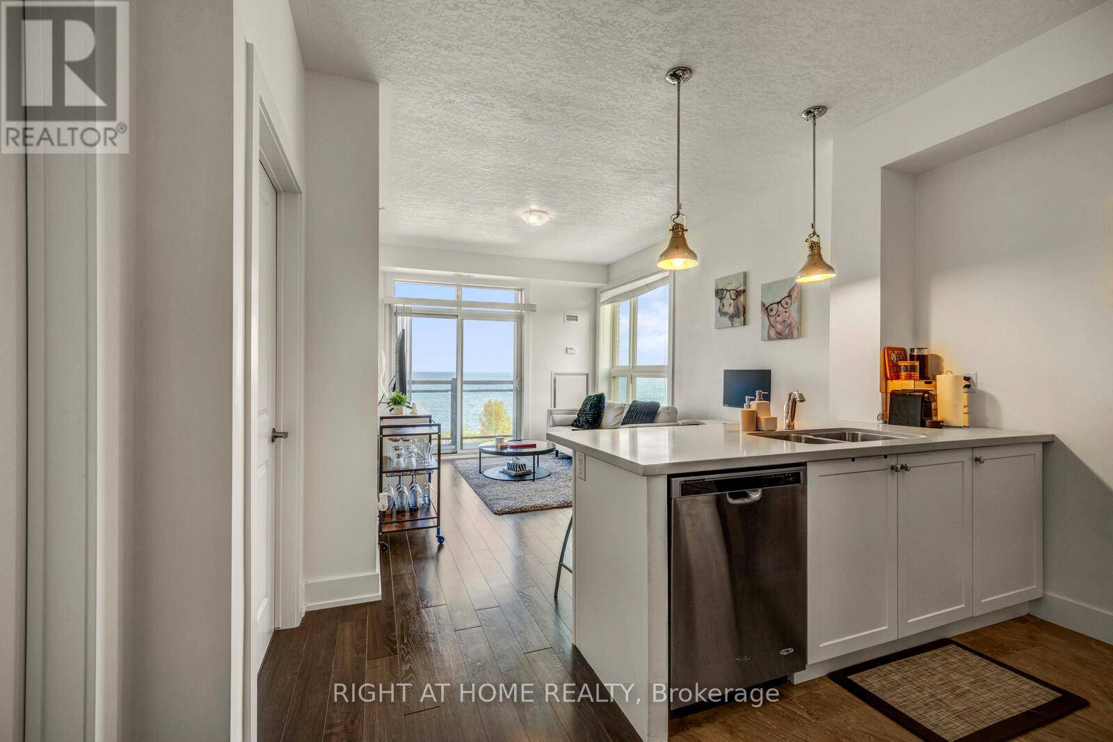 Hamilton (lakeshore), ON L8E0J2,35 Southshore CRES #309