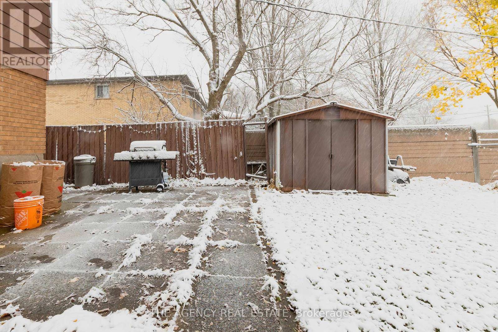 London South (south T), ON N5Z3Y7,26A SUMNER ROAD