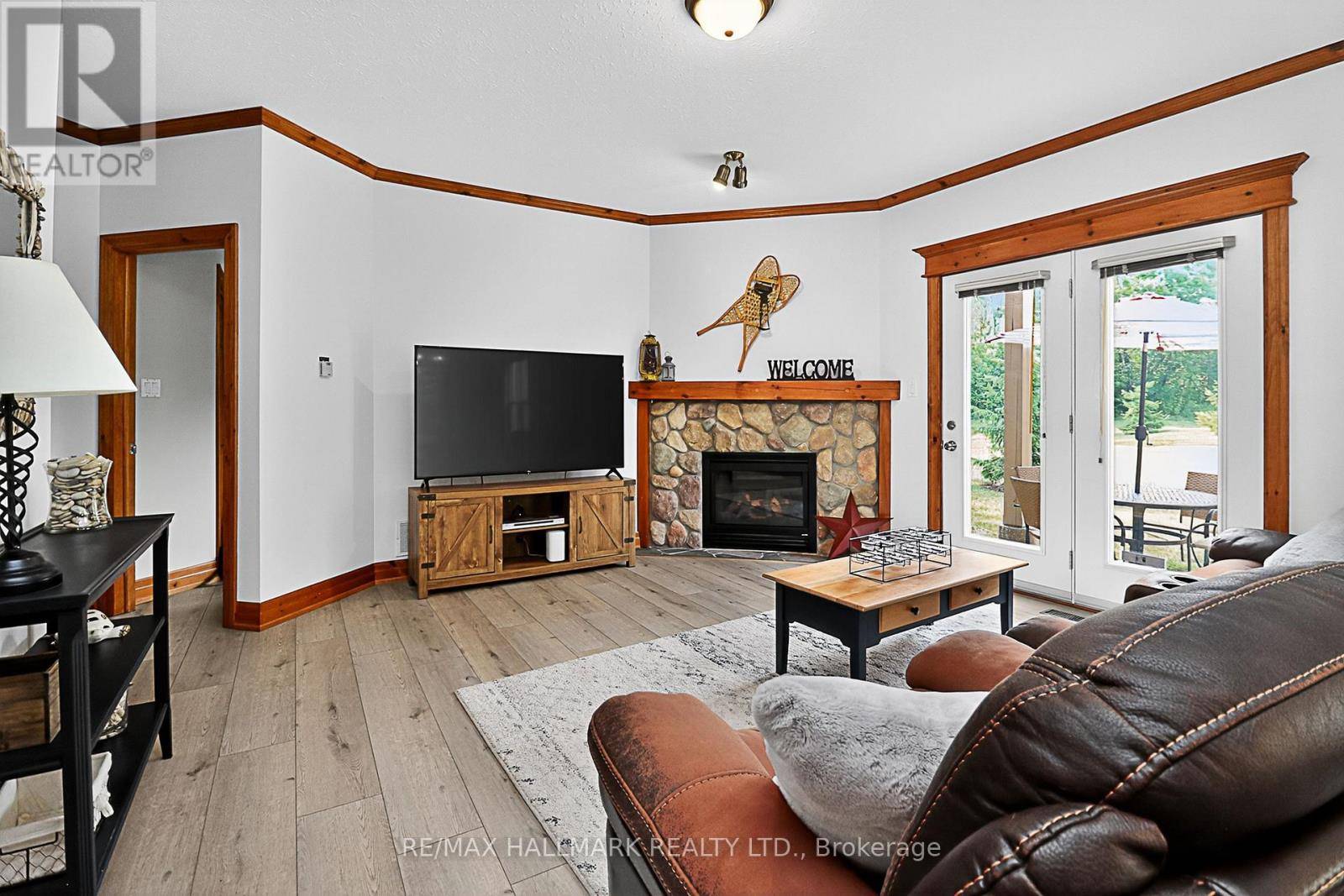 Blue Mountains, ON L9Y0V1,184 Snowbridge WAY #101