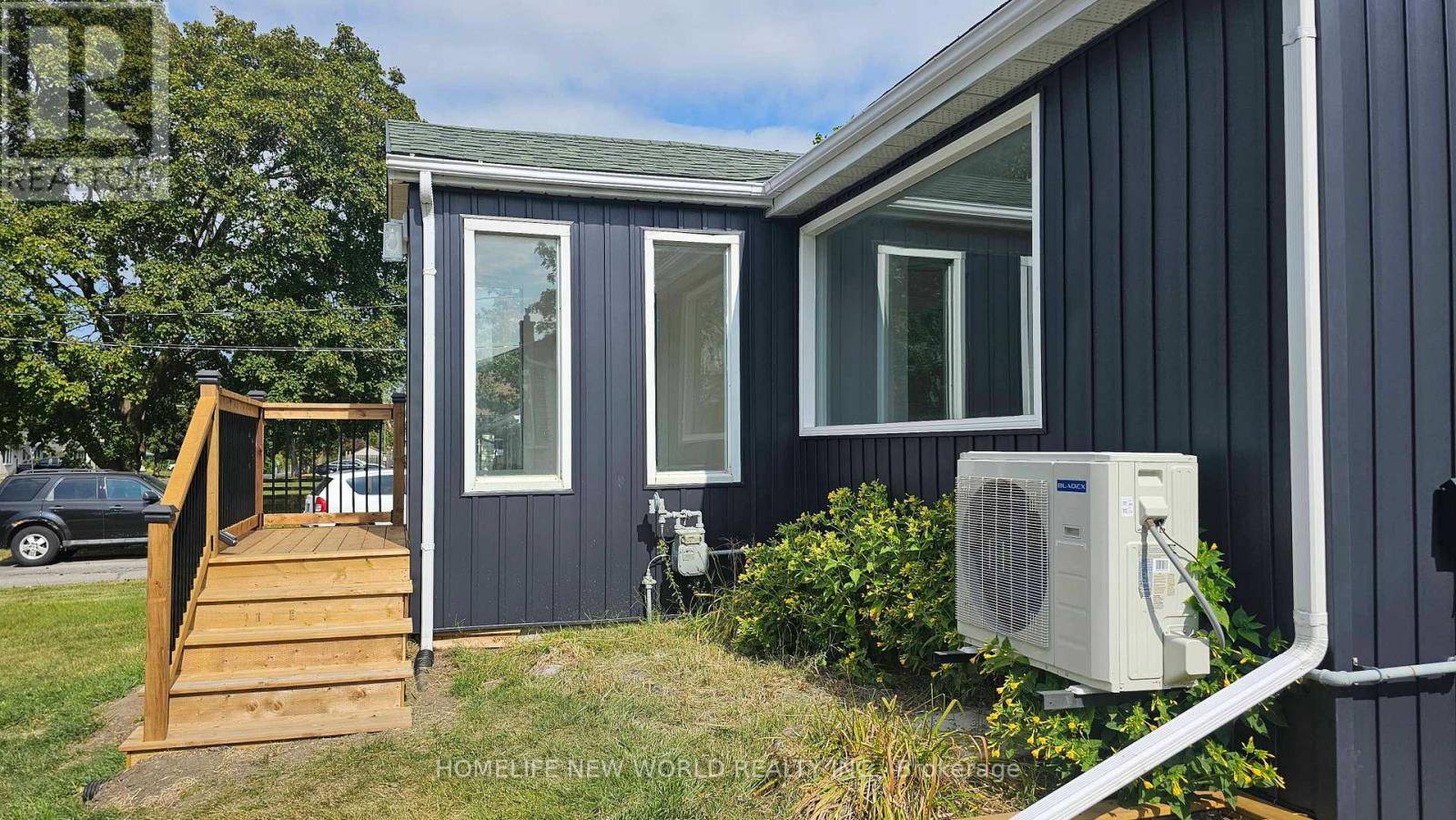 Belleville (belleville Ward), ON K8P4G8,123 LEMOINE STREET