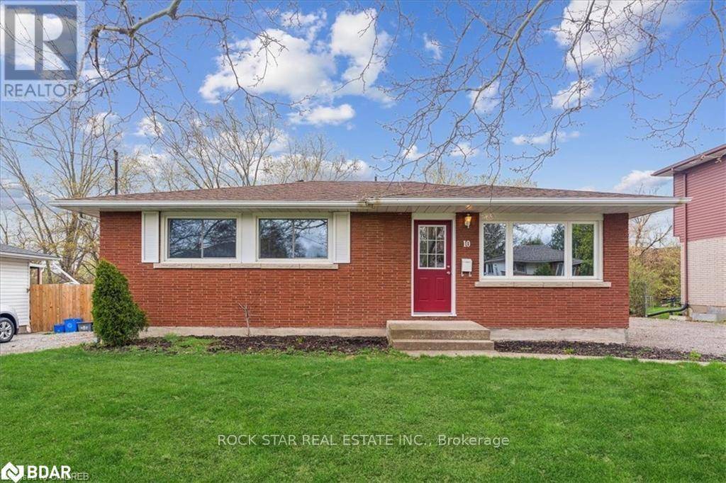 St. Catharines (western Hill), ON L2S2R8,10 Westdale DR #Lower