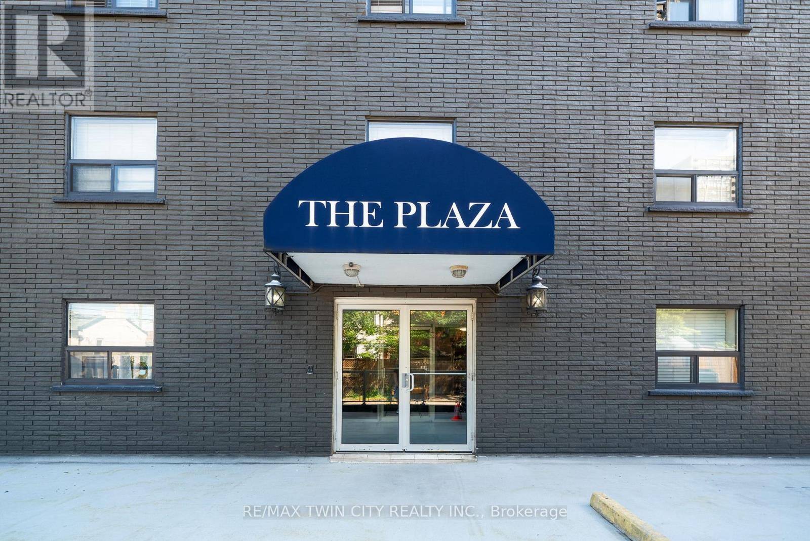 Hamilton (corktown), ON L8N1Z1,200 Charlton AVE East #304