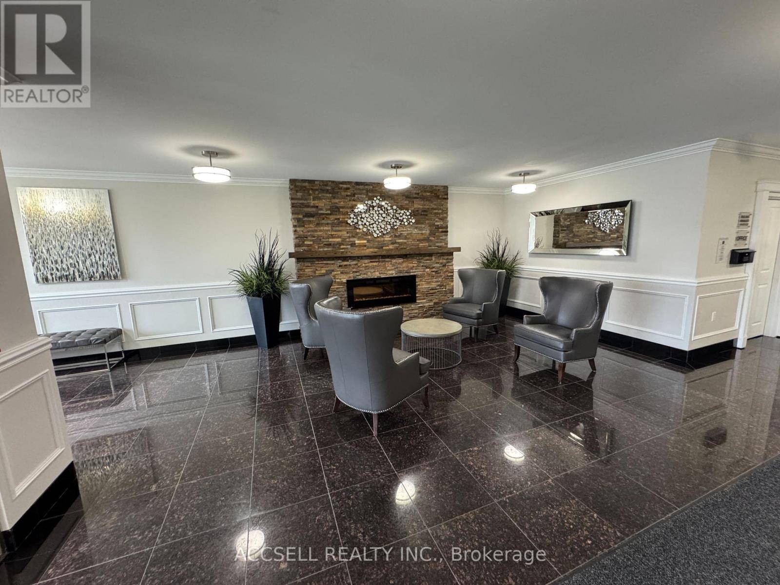 London South (south D), ON N6J0A3,353 Commissioners RD West #208