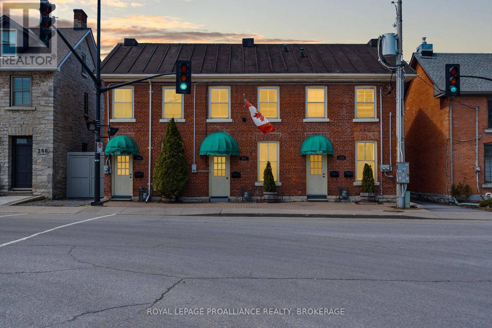 Kingston (east Of Sir John A. Blvd), ON K7K2Z1,270 WELLINGTON STREET