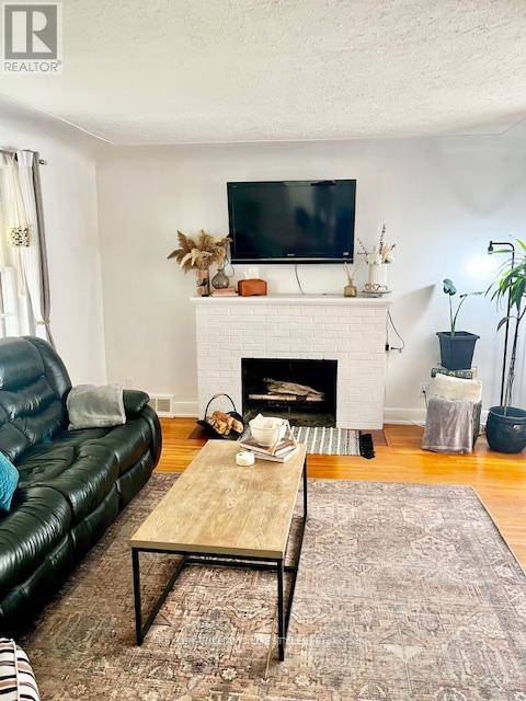 London South (south G), ON N6C2K5,44 HIGHWAY AVENUE