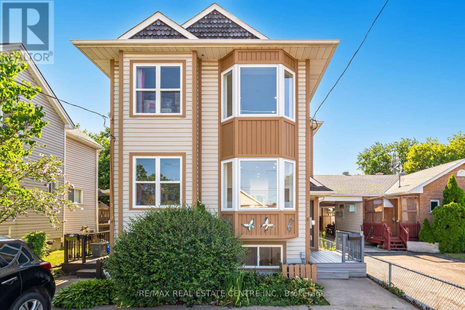 St. Catharines (fairview), ON L2M4S9,233B VINE STREET