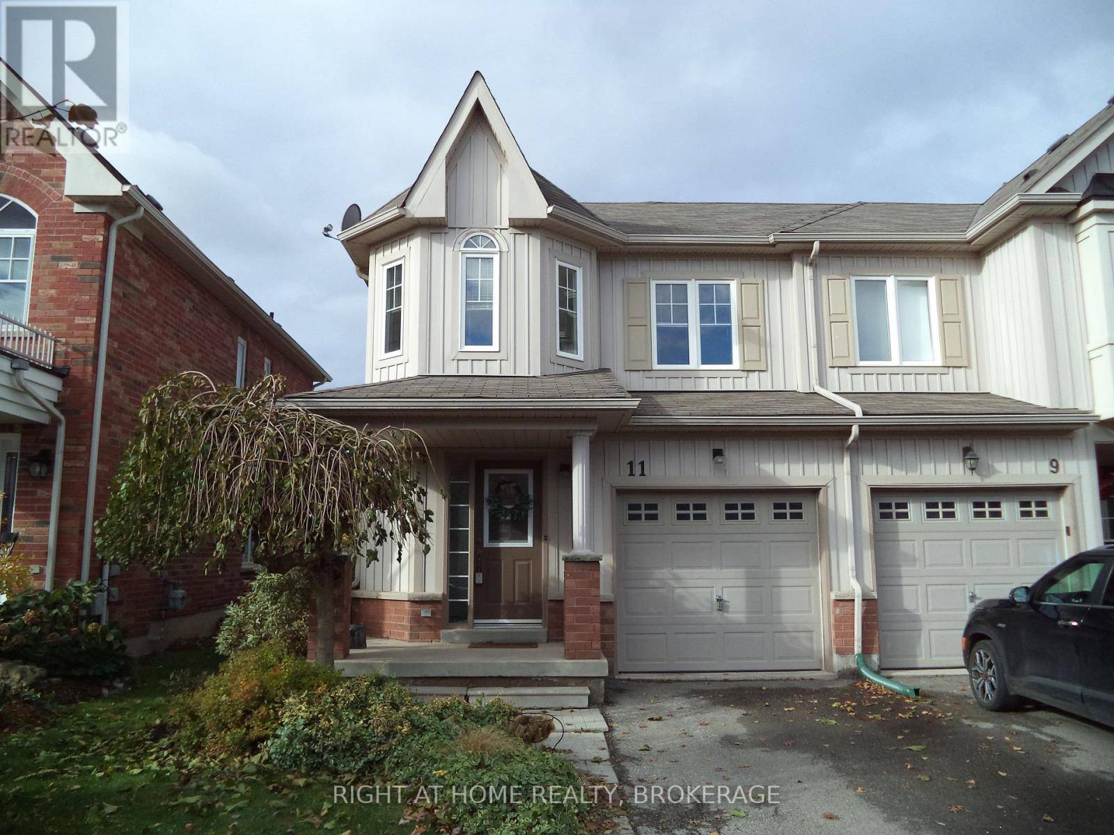 St. Catharines (secord Woods), ON L2P0B1,11 COLONEL LYALL STREET