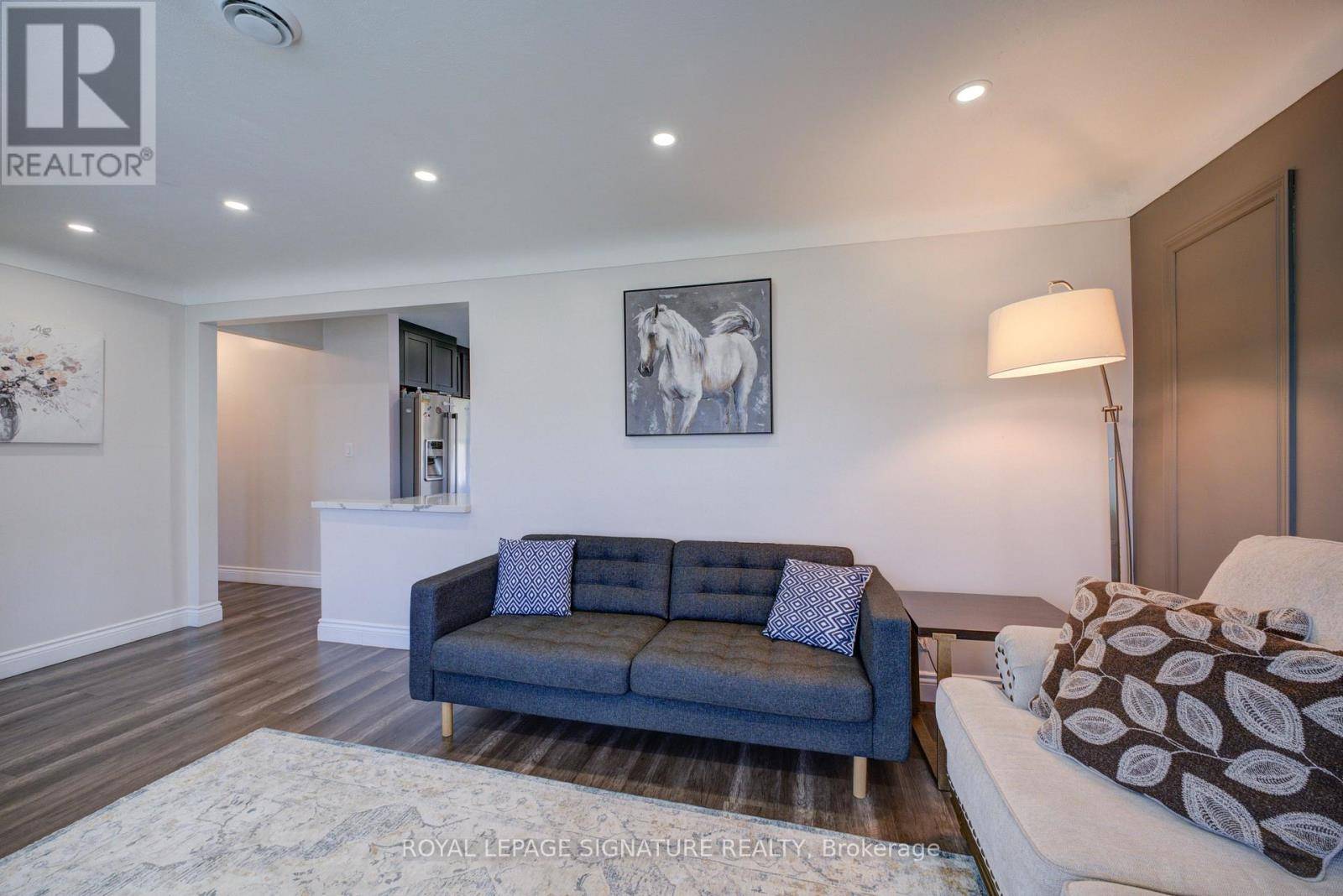 St. Catharines (glendale/glenridge), ON L2T3A3,98 JACOBSON AVENUE W