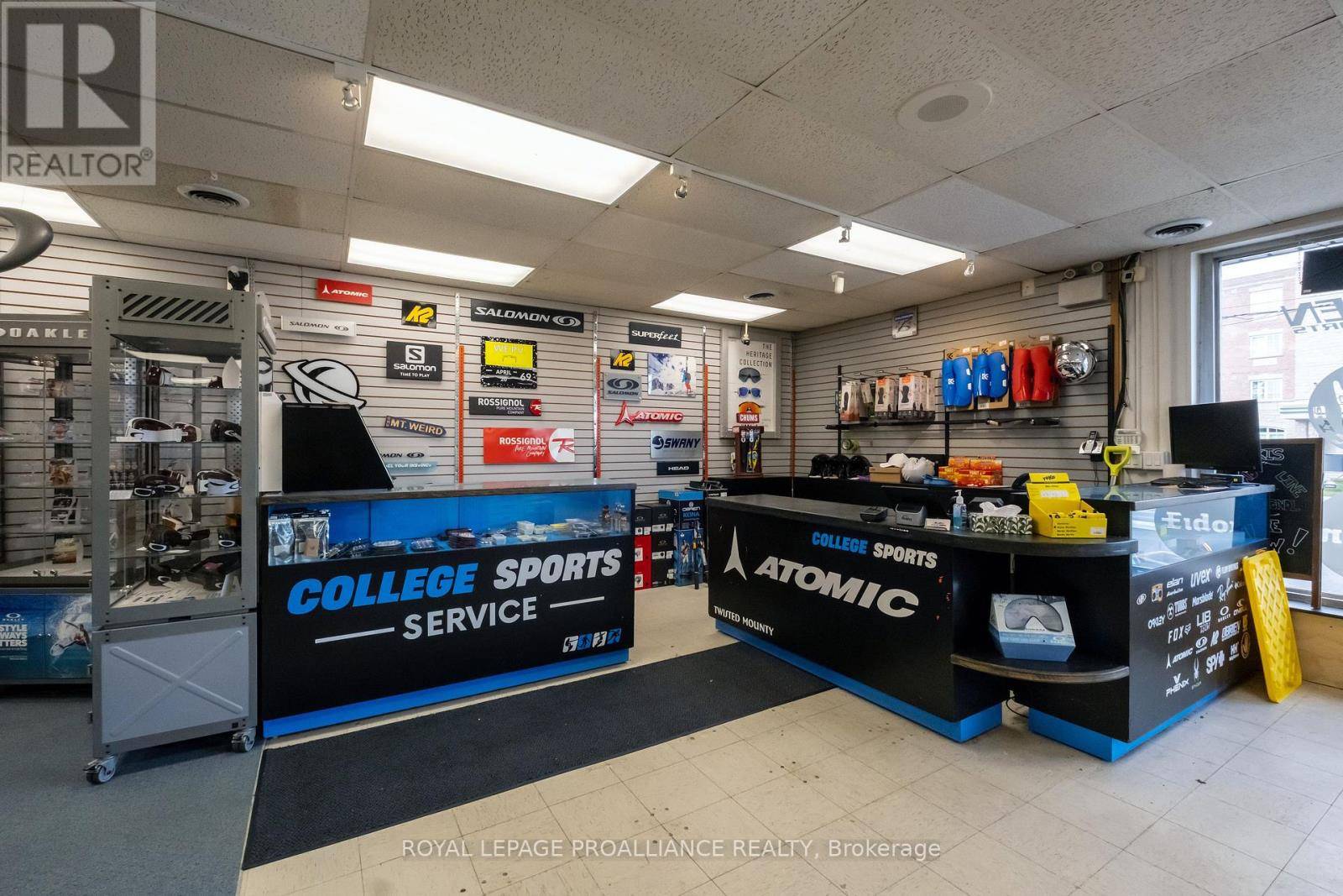 Belleville (belleville Ward), ON K8P2G3,23 COLLEGE STREET W