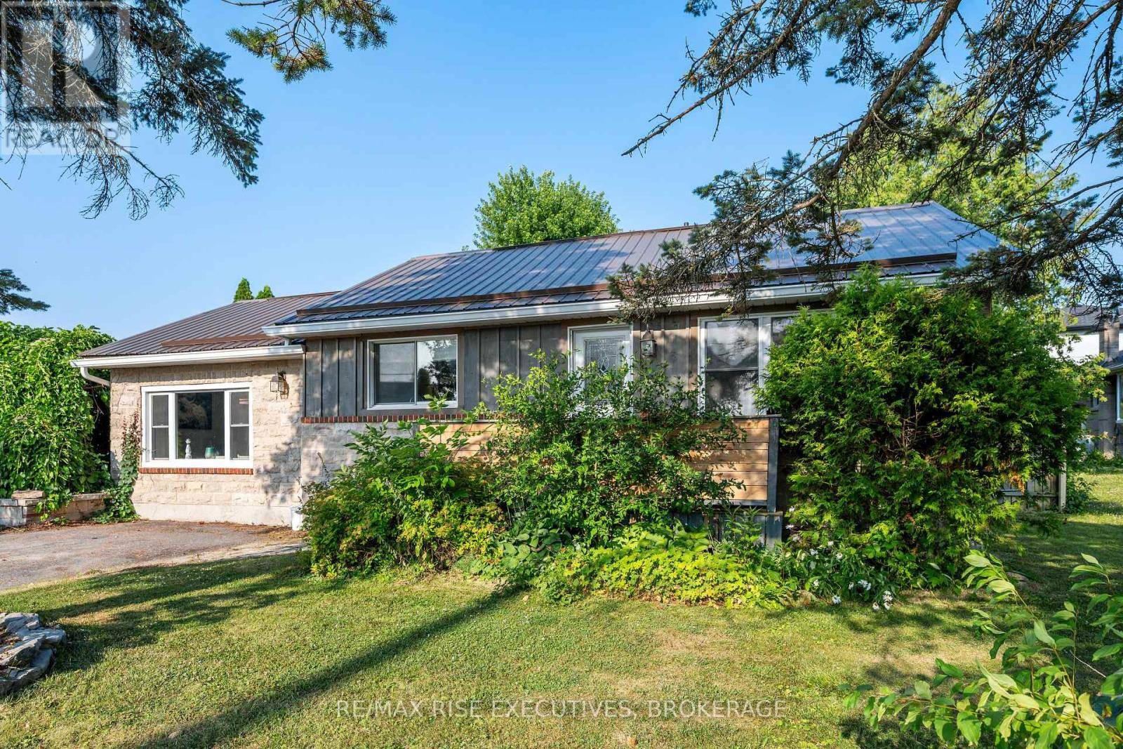 Kingston (city Northwest), ON K7P2V3,1224 WESTBROOK ROAD