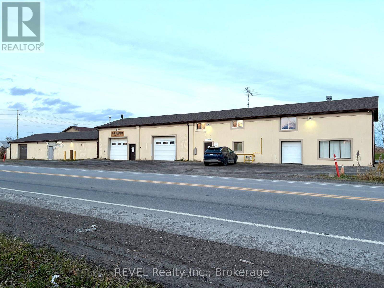 Thorold (port Robinson), ON L0S1A0,2036 ALLANPORT ROAD