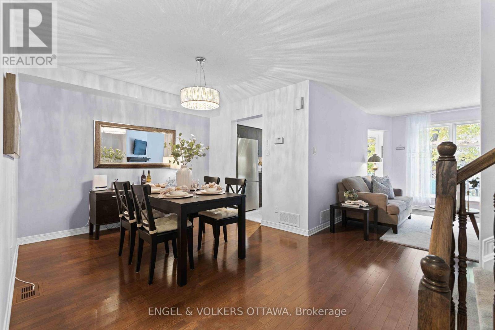 Ottawa, ON K1V1K6,21 KIMBERWICK CRESCENT