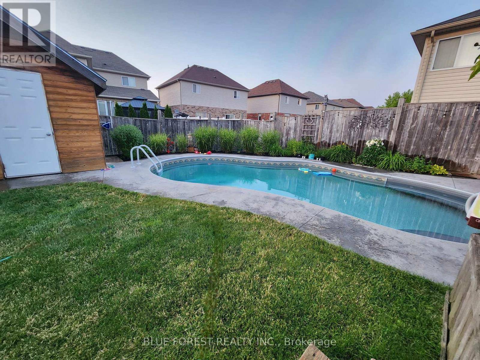 London South (south U), ON N6M0B3,2408 ASIMA DRIVE