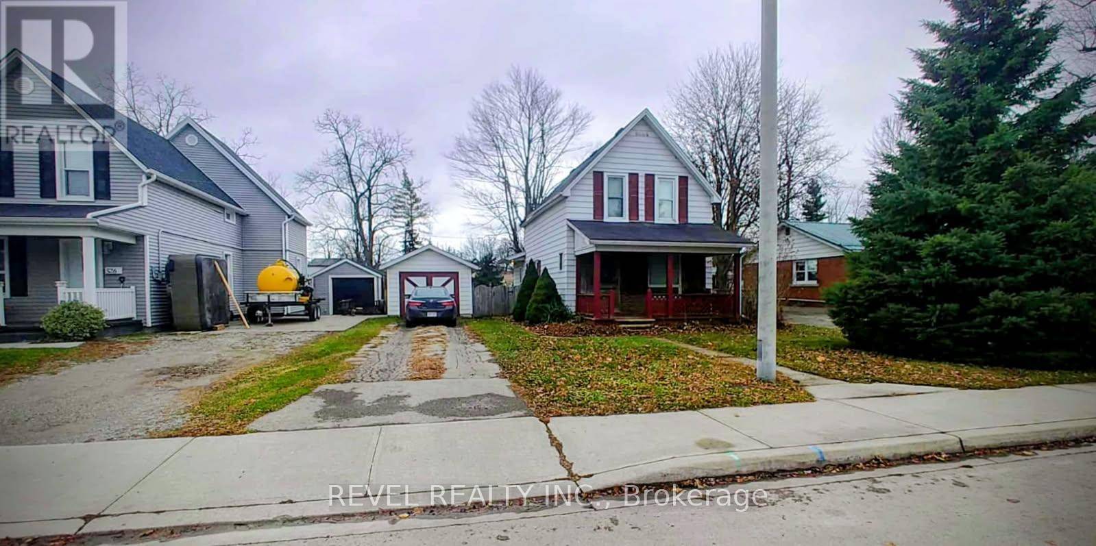 Haldimand (dunnville), ON N1A1E6,520 ALDER STREET E