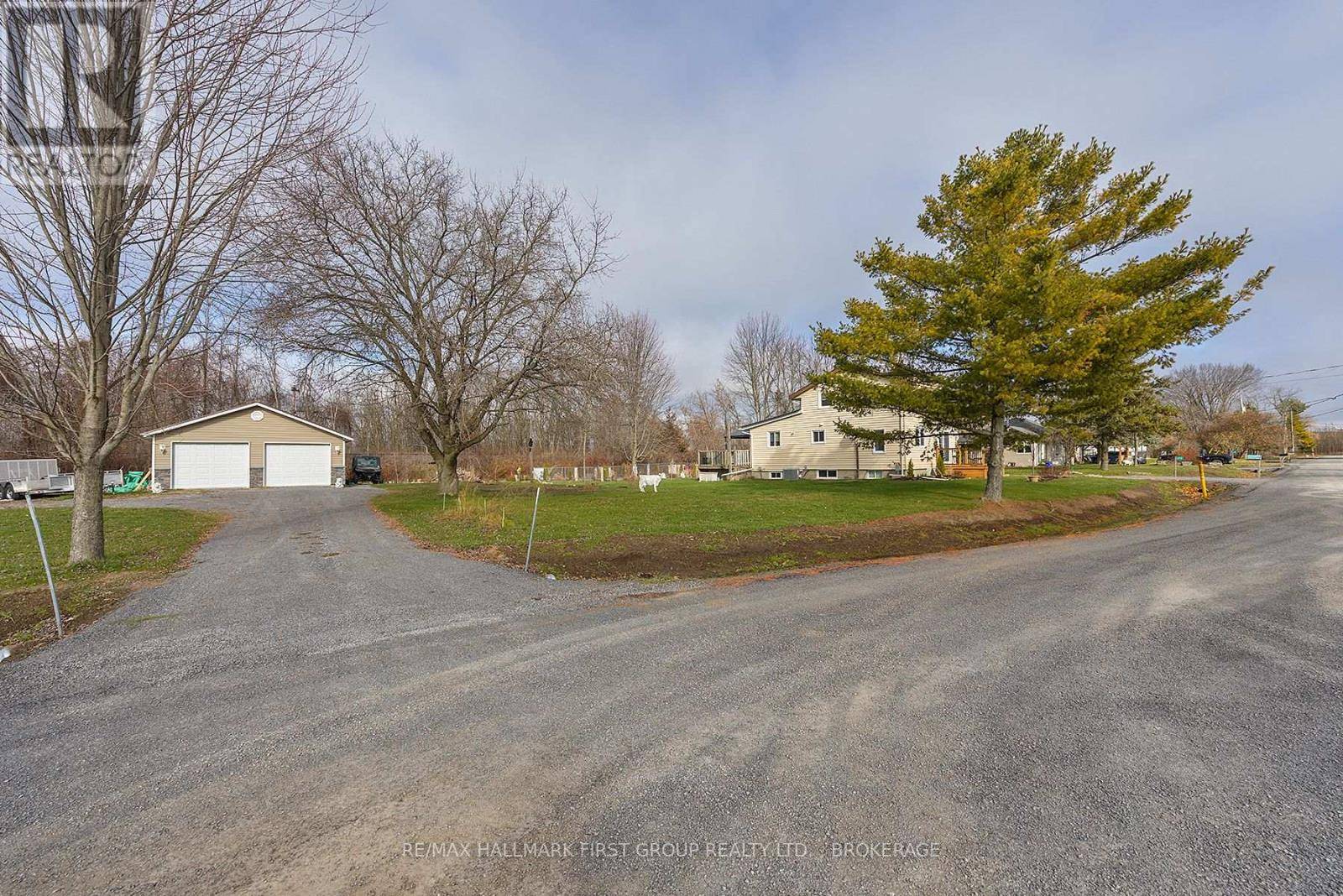 Loyalist (lennox And Addington - South), ON K0H1G0,475 ABSALOM ROAD