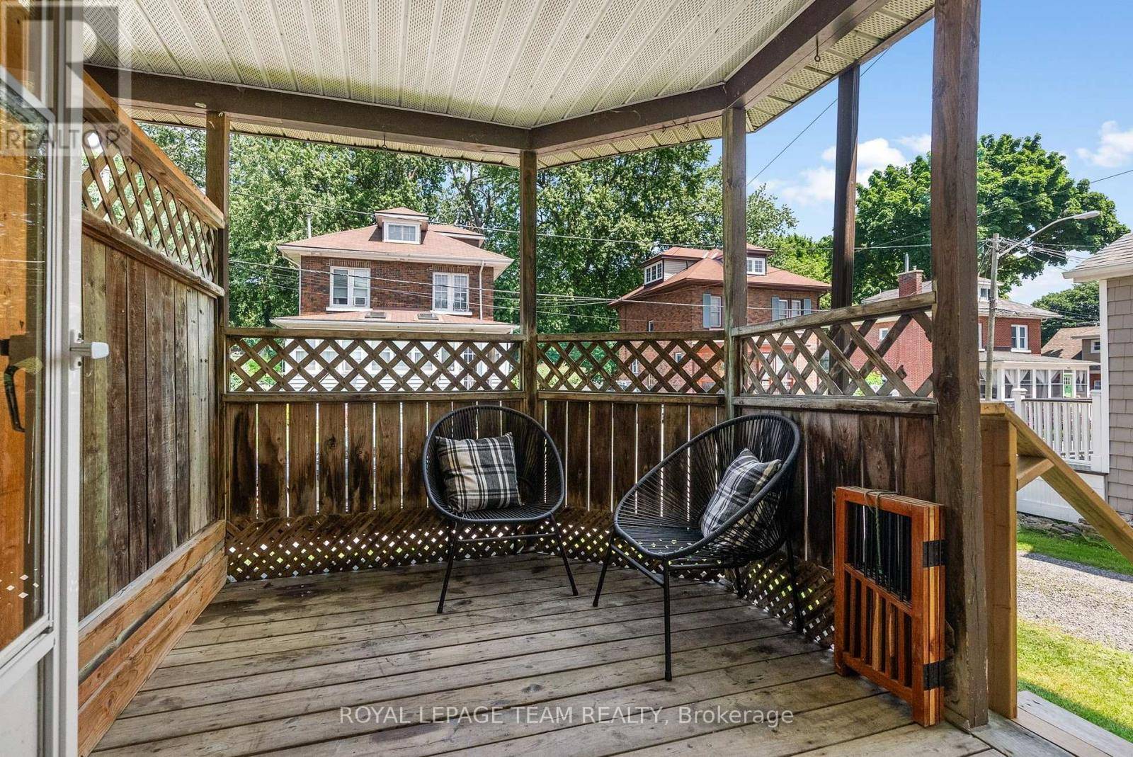 Brockville, ON K6V1L7,219 JAMES STREET E