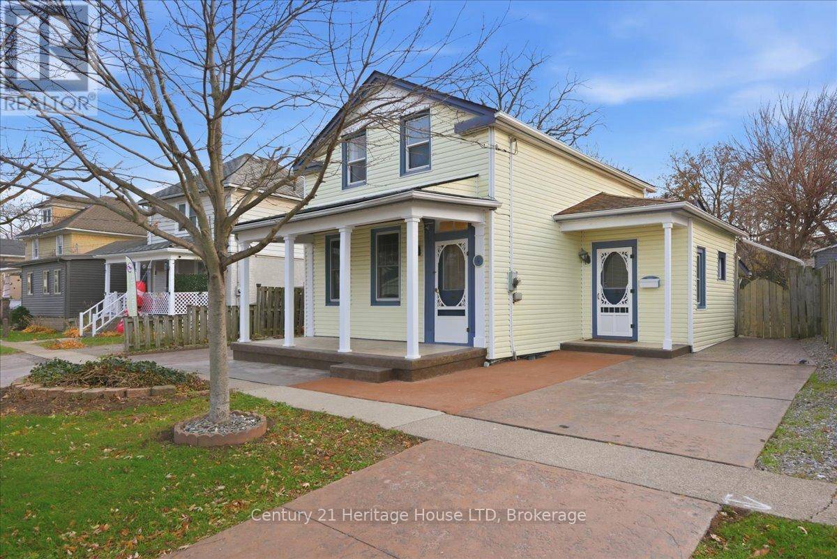 St. Catharines (e. Chester), ON L2R2W5,4 CROSS STREET