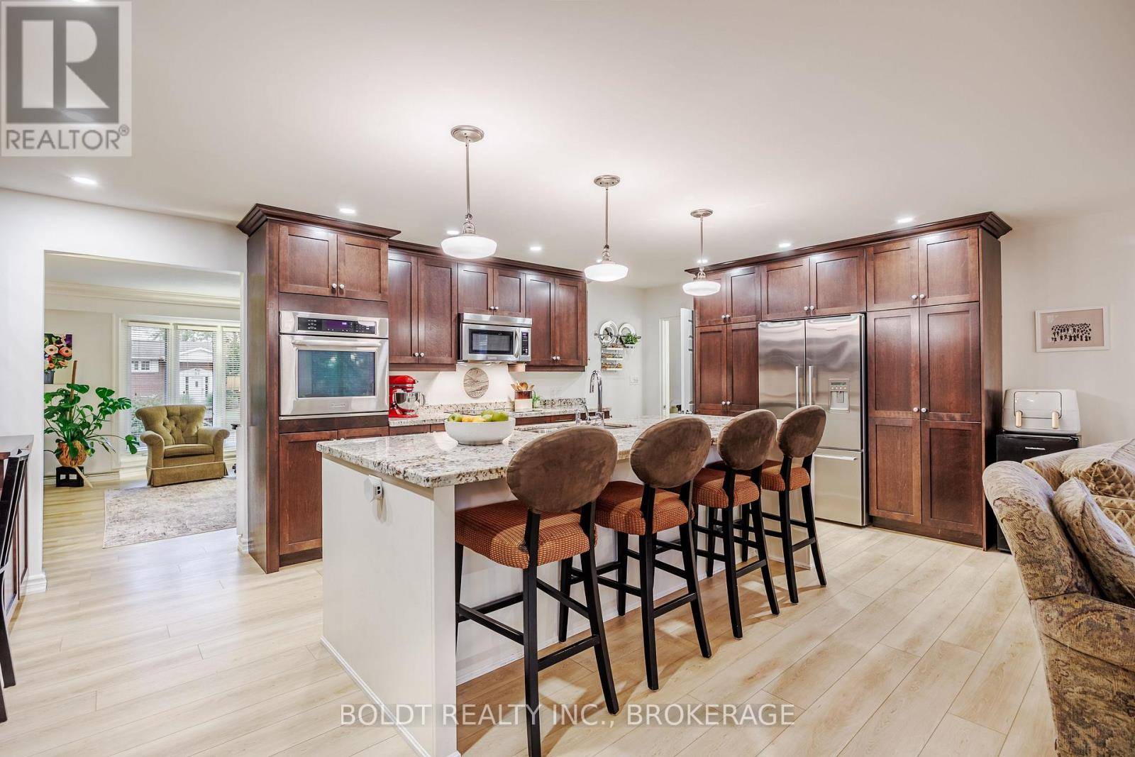 St. Catharines (bunting/linwell), ON L2M2S3,25 NEPTUNE DRIVE