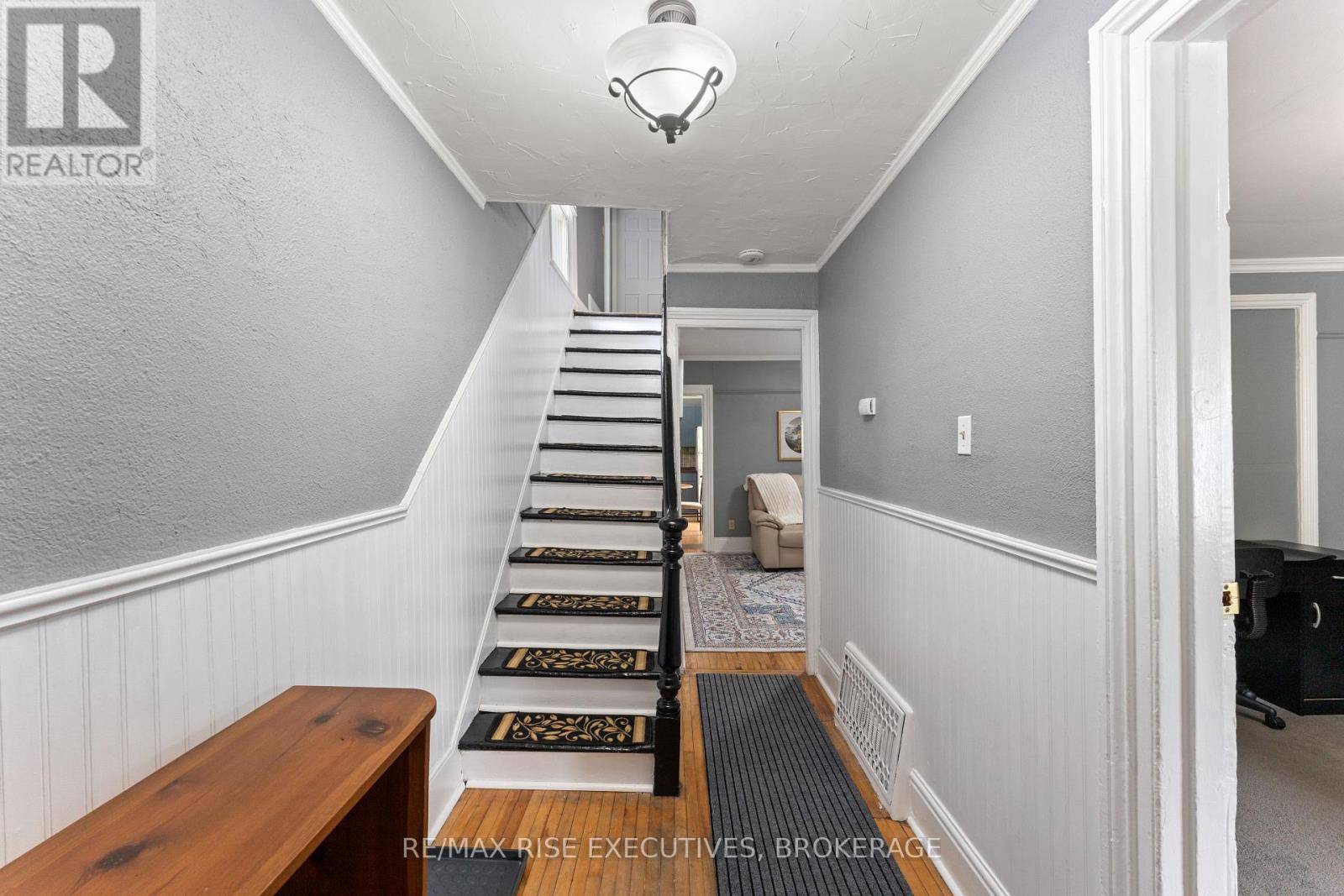 Kingston (central City East), ON K7L3W9,135 NELSON STREET