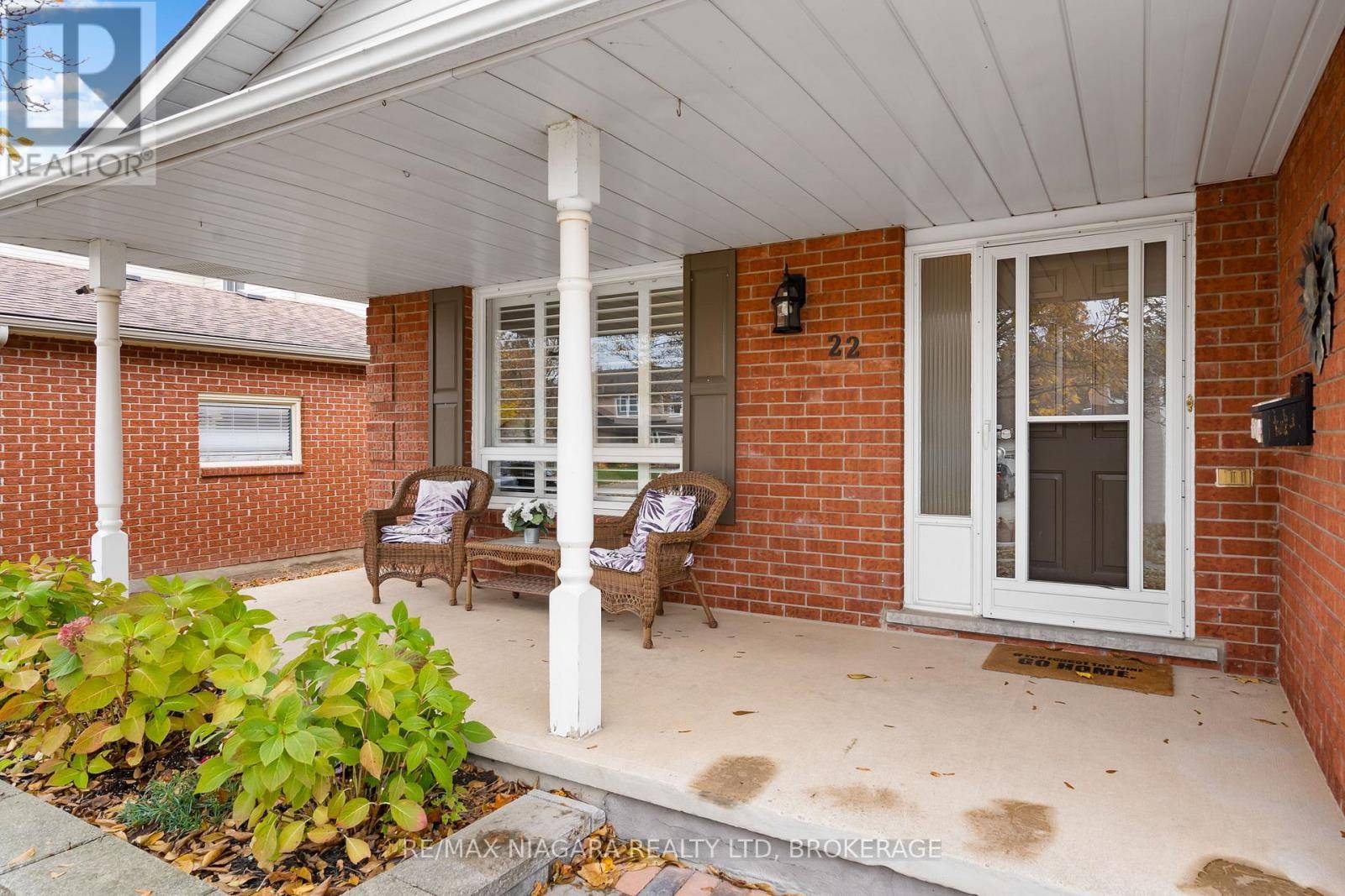 St. Catharines (grapeview), ON L2S3G7,22 MICHELLE DRIVE