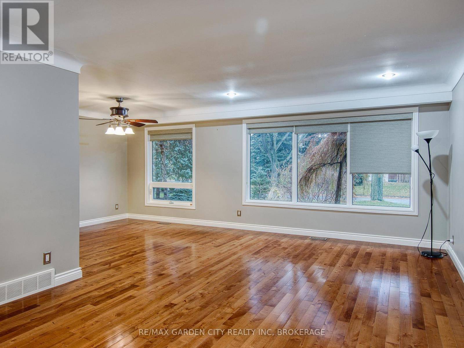 St. Catharines (lakeshore), ON L2N2M8,15 BLACK FRIARS ROAD