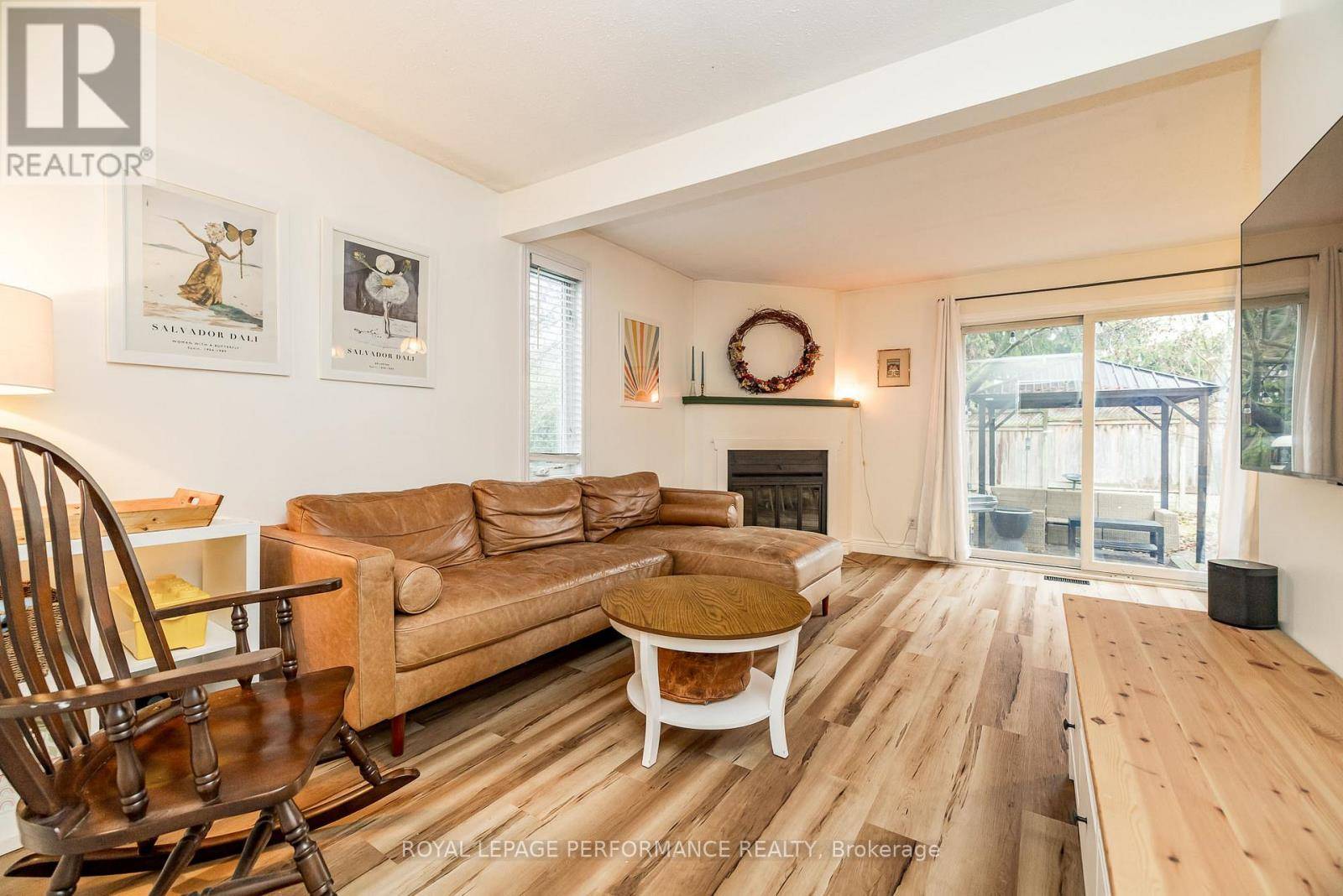 Ottawa, ON K2L3N8,78 BUJOLD COURT