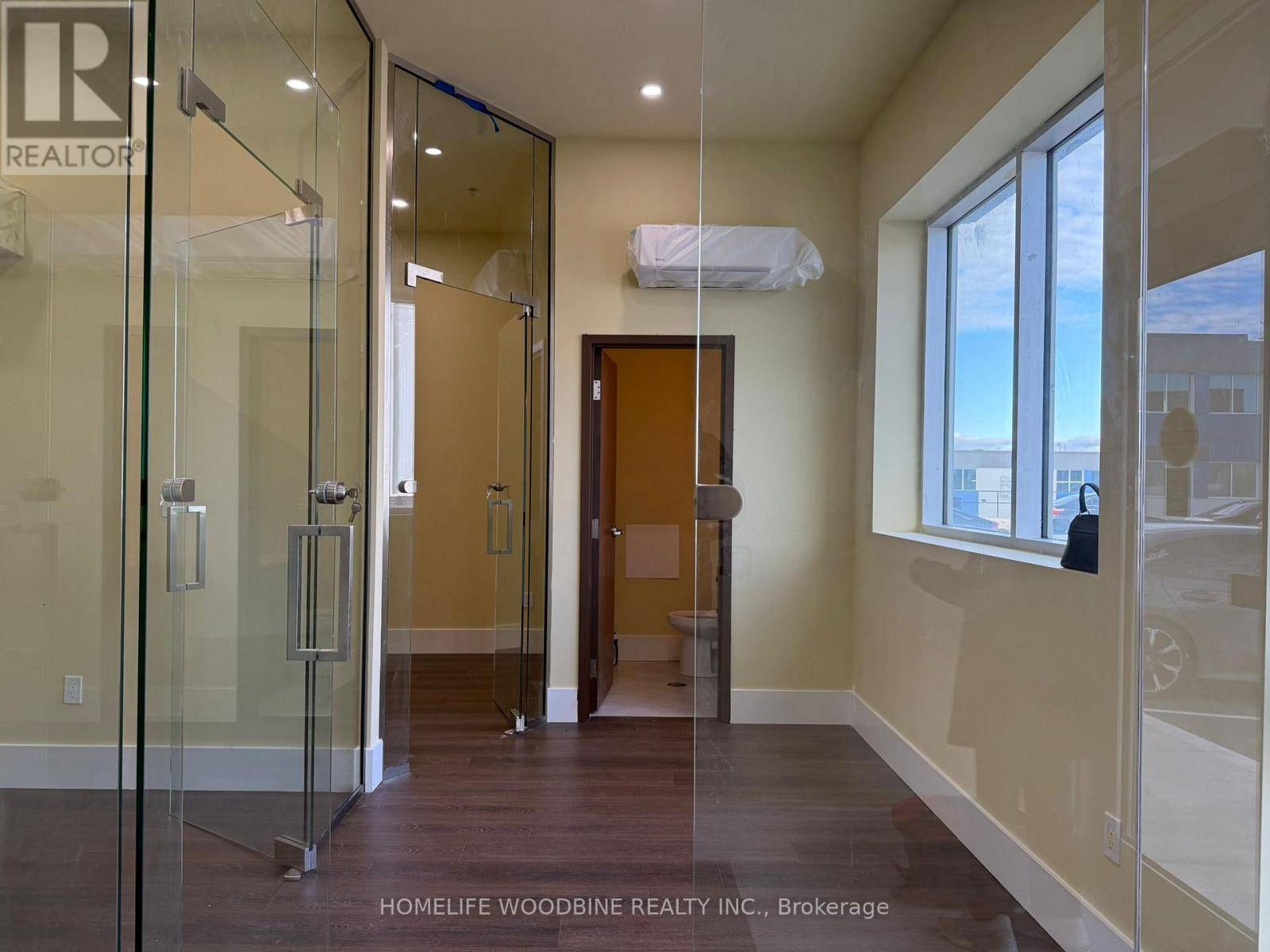 Hamilton (hannon), ON L8P4L9,406 Pritchard RD #11