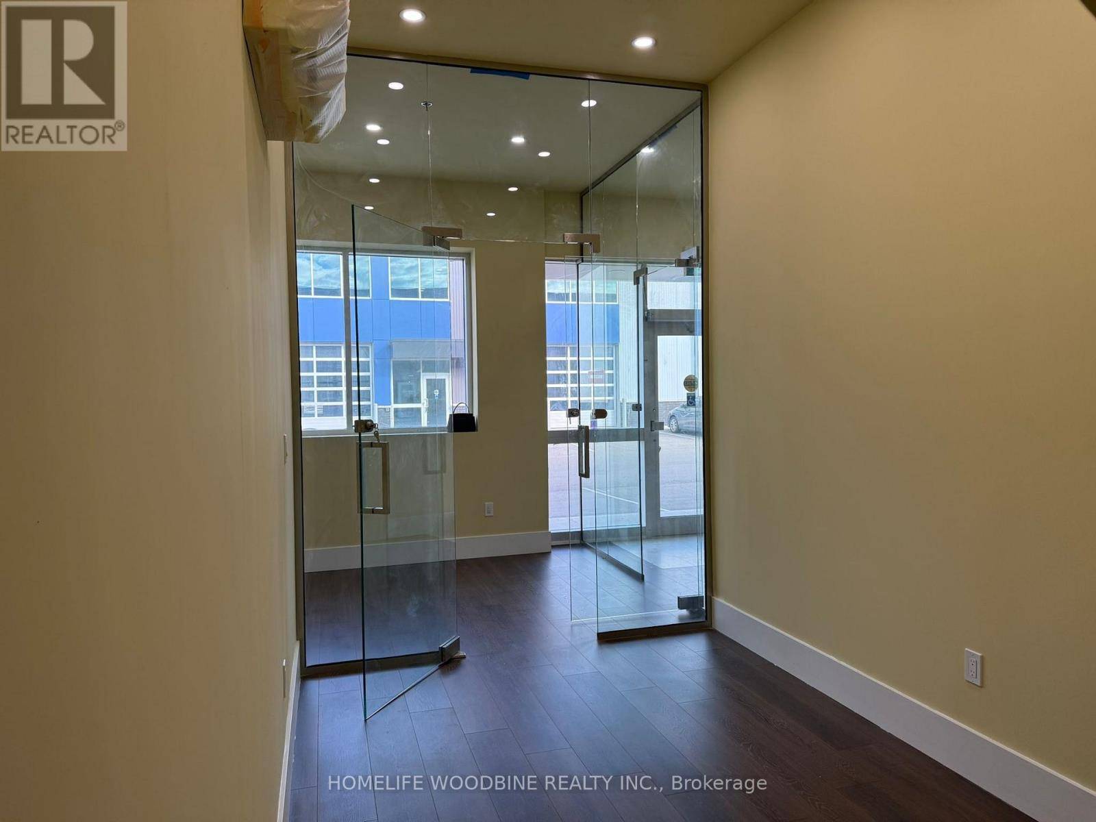 Hamilton (hannon), ON L8P4L9,406 Pritchard RD #11