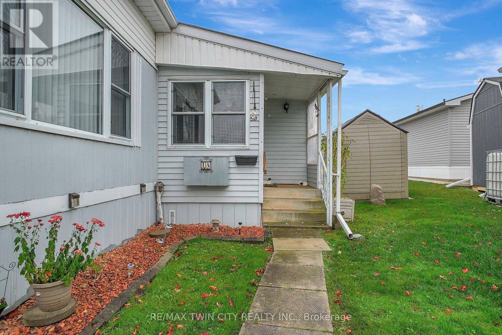 Hamilton, ON N1R8B2,1429 Sheffield RD #1A