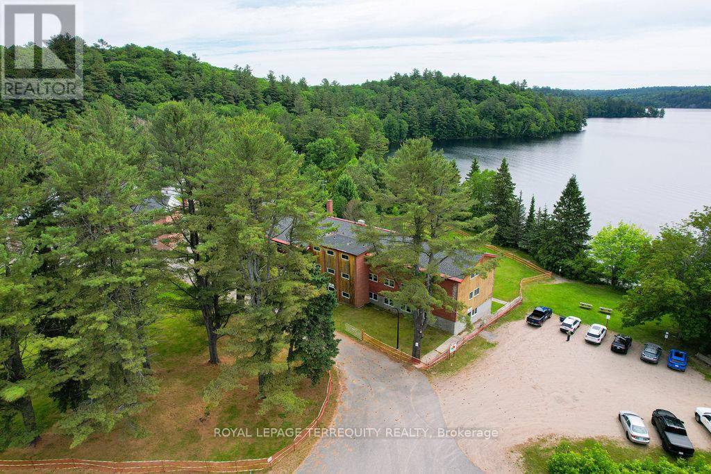 Algonquin Highlands, ON P0A1E0,20130 ON-35