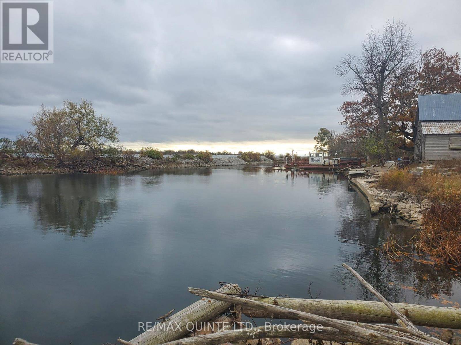 Frontenac Islands, ON K0H2Y0,40 FISHERMAN'S COVE LANE