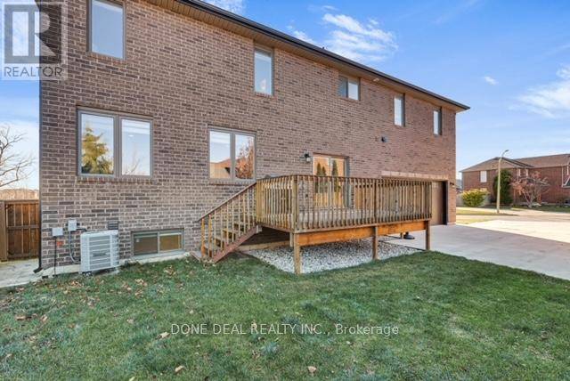 Windsor, ON N8P1K3,1115 CORA GREENWOOD DRIVE