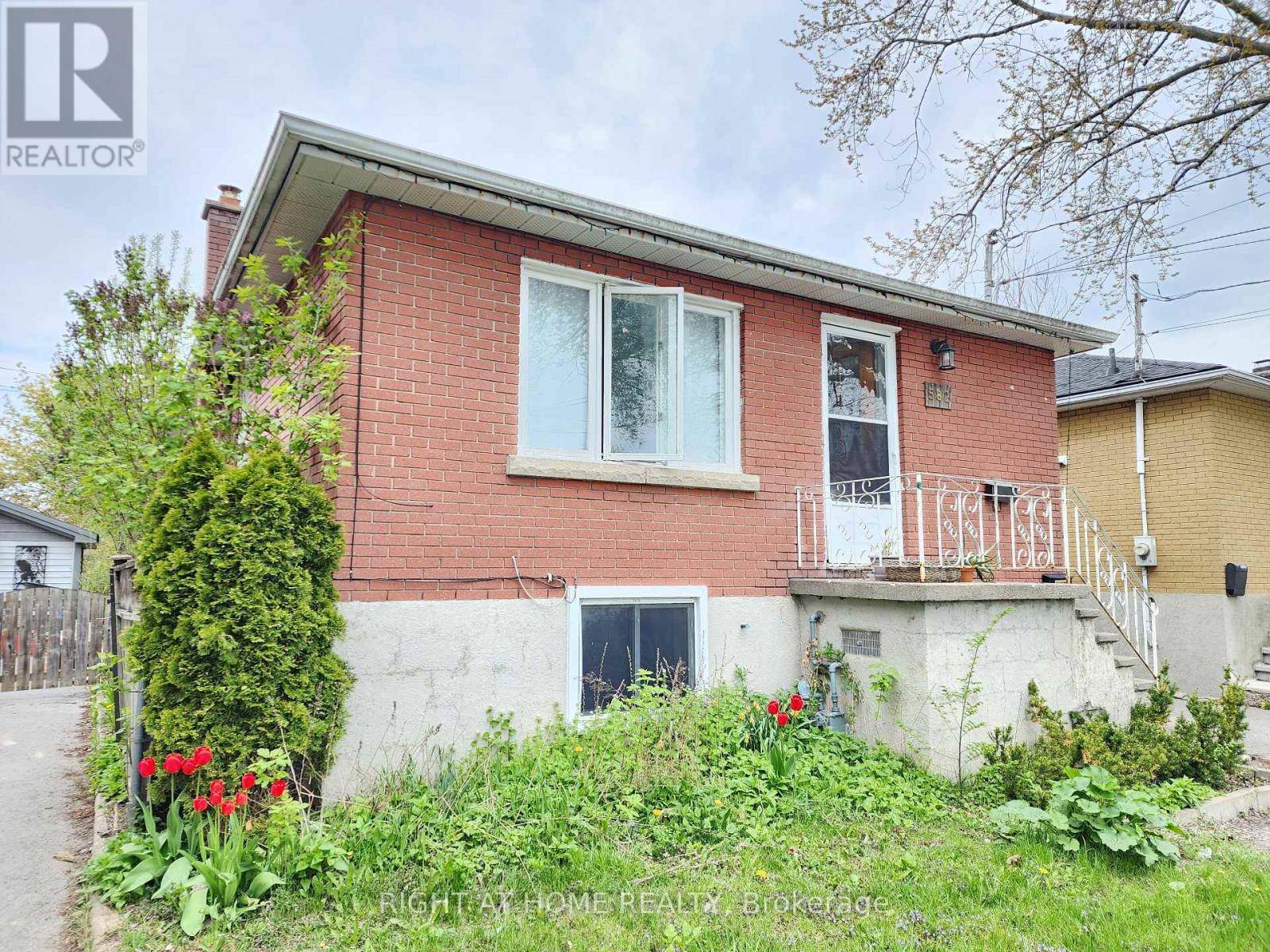 Kingston, ON K7K4X1,582 MACDONNELL STREET