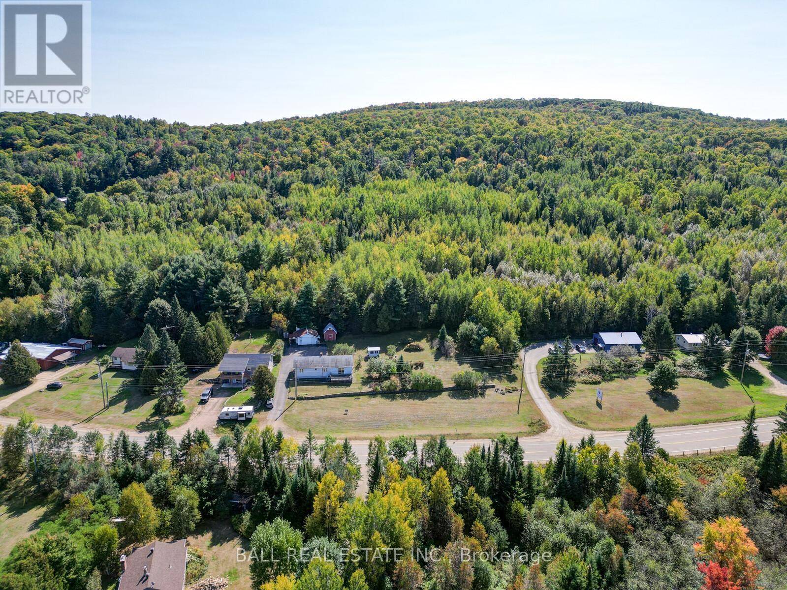 Madawaska Valley, ON K0J1L0,39086 COMBERMERE ROAD